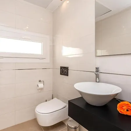 Vila Exclusive With Stunning View *